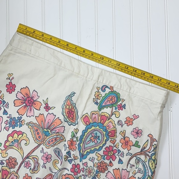 G.H. Bass & Co.  floral lined skirt EUC 12 - Picture 3 of 8
